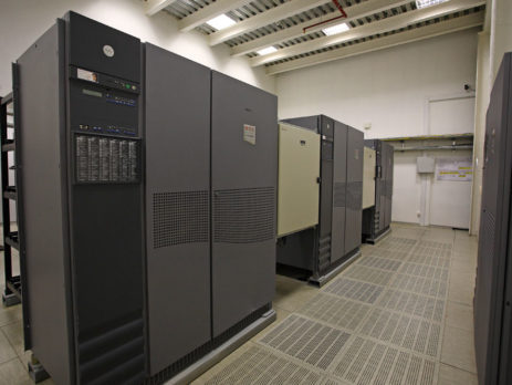 Системы бесперебойного гарантированного электроснабжения фото